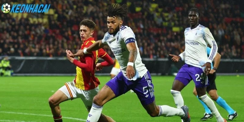 Manchester City vs Aston Villa giai đoạn nước rút